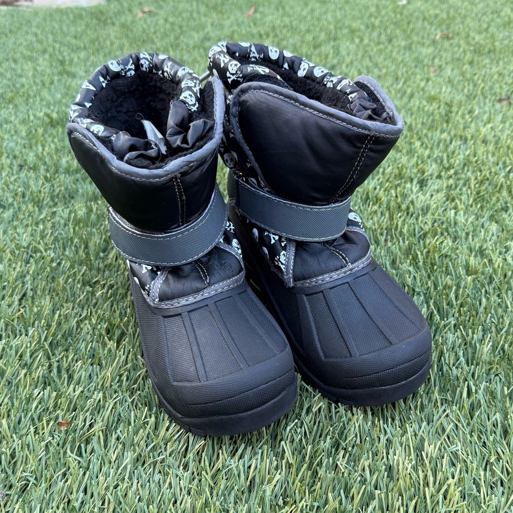 Kids Black Snow Boots